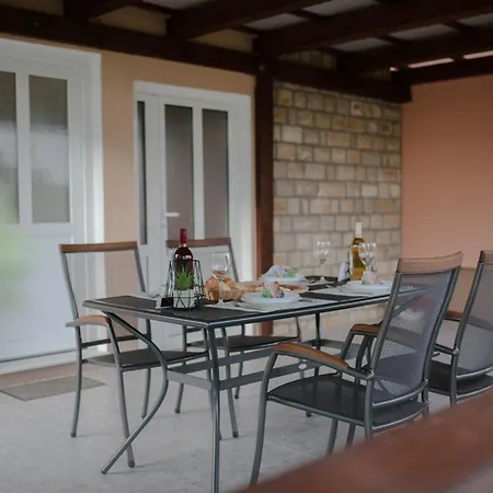 Apartment Martin-nearby Krka National Park