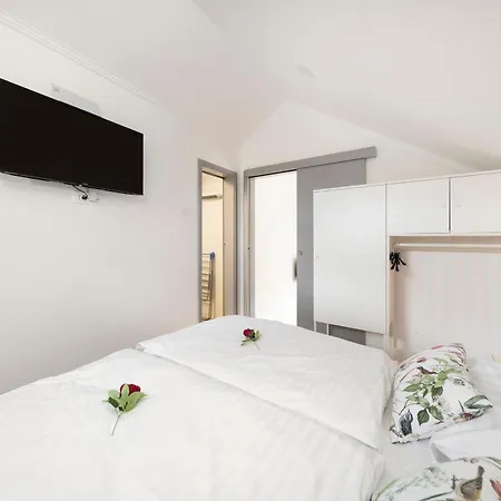Martin-near Krka National Park - Terrace, Free Parking, Nature *